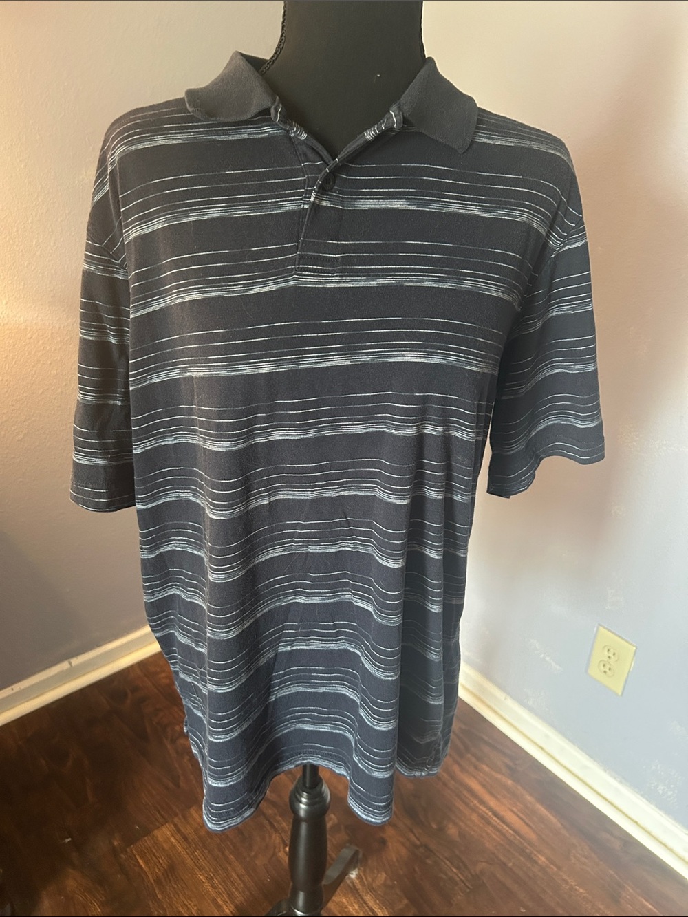 Hager Clothing Men Navy Striped Polo Shirt Size Large